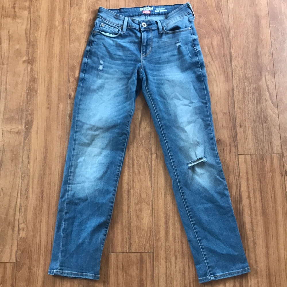 Denizen Levi’s modern slim cuffed like new.